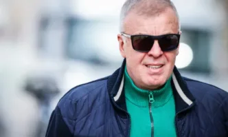 Вижте подробностиМажоритарният собственик на Левски Наско Сираков говори за разделението