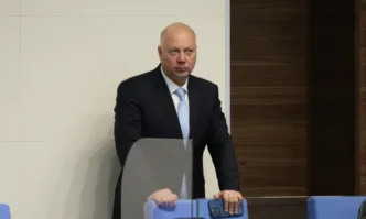 Росен Желязков от ГЕРБ СДС и Асен Василев от ПП ДБ ще ръководят заседанията съответно