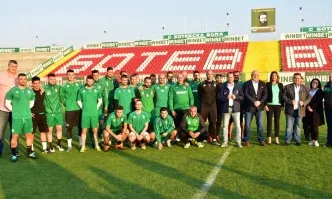 Министър Кралев се срещна със спортните клубове във Враца