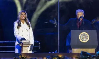 Първата дама на САЩ Мелания Тръмп запали светлините на коледното