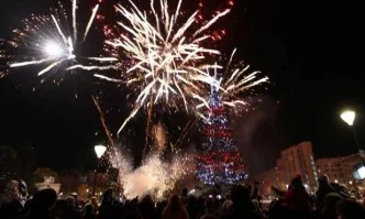 В столицата днес: Коледна елха, ретро трамвай, празничен концерт и фойерверки