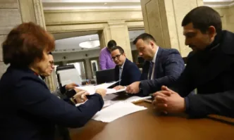 Възраждане се регистрира за участие в изборите на 2 април