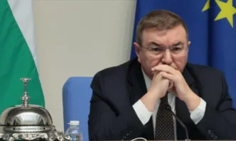 Спор между ПП ДБ и председателстващия парламентарното заседание Костадин Ангелов