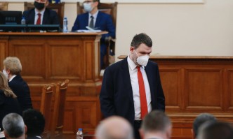 Делян Пеевски към медиите: Кога ще пишете за Прокопиев и неговото забогатяване