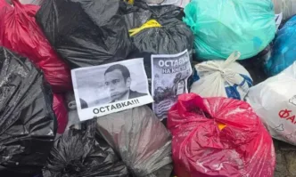 София потъва в боклук, протестиращи настояха за оставка на Терзиев (СНИМКИ)