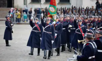 С Пеевски се разбрали Министърът на отбраната Тодор Тагарев все още