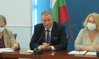 Кацаров доволен от справянето с ковид кризата: Няма да има локдаун