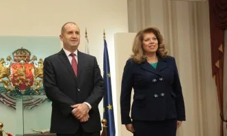 Вицепрезидентът Илияна Йотова е с коронавирус