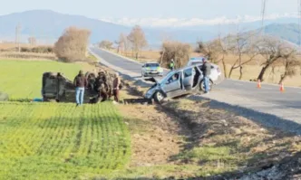 Две жертви и четирима в критично състояние след катастрофа край Радомир