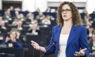 Нидерландският парламент прие резолюция която постановява страната да не гласува