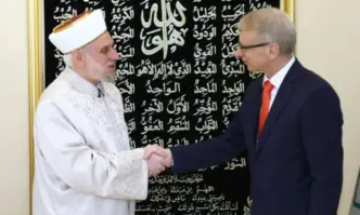 Уважавам хората които са се посветили на духовността знанието и