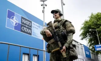 Мисията на НАТО в Ирак временно е изтеглена от страната
