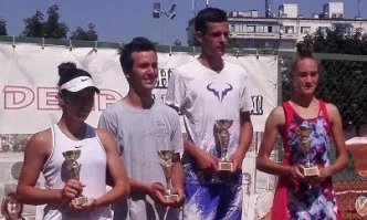 Симеон Терзиев и Денислава Глушкова – шампиони на турнира от ITF в София