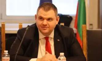 Всеки преживял дълго време в политическия живот знае че твърде