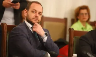 Кметът на Царево: Министър Сандов излъга в ефир, няма заповед за защитена територия Корал