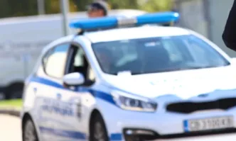 Двама български и двама румънски граждани са задържани от служители