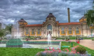 Покана отправи чрез профила си във фейсбук председателя на спортната