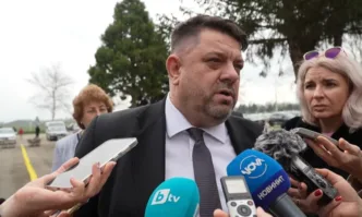 Исканият вот на недоверие към правителството е буря в чаша