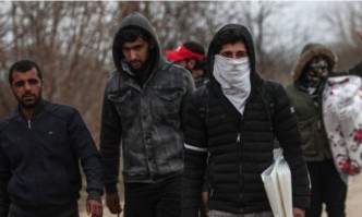 Пипнаха група от над 90 нелегални мигранти край Резово