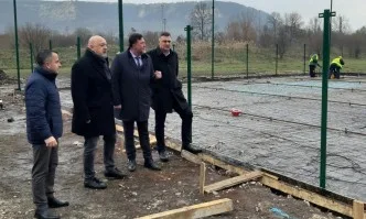 Министър Кралев инспектира спортни обекти във Варненска област