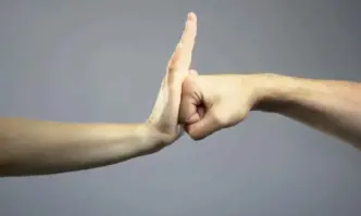 Като изчезнат шафрантиите ще изчезнат и насилниците пише служителят Радослав