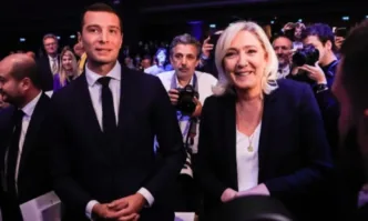 Социологическите проучвания показват че крайнодясната партия Национален сбор на Льо Пен