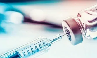 Пфайзер/Бионтех внасят заявление за спешно приложение на ваксината