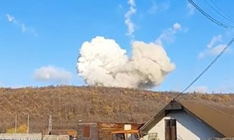 Най малко двама души загинаха при експлозия в завода за производство