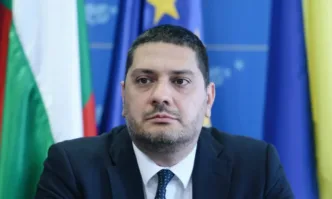 Явно лицемерието е заразно коментира във Фейсбук депутатът от ГЕРБ