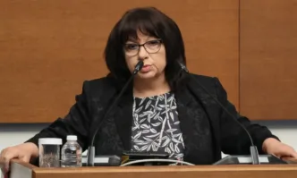 При действащия Закон за публичните финанси бюджет с дефицит над
