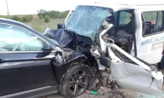 Тежка катастрофа в Разградско джип се заби челно в микробус