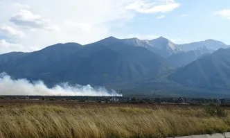Локализиран е пожарът в Пирин