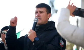 Не съм се оттеглил от поста изпълнителен директор на Исторически