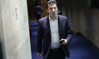 Съпредседателят на ПП Кирил Петков отхвърли предложението на ГЕРБ да