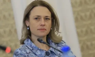 Ива Митева: Борисов държи торба, пълна с фокуси