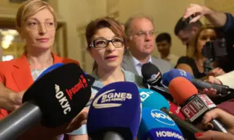 Десислава Атанасова: Разбрахме се да не ограничаваме мандата на кметовете