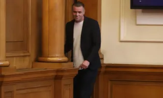 Христо Петров – Ицо Хазарта пусна песен за депутата Христо Отвратителна