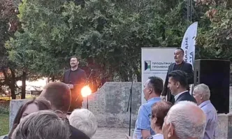 Калинка калинка калинка моя В саду ягода малинка малинка моя Най известната руска