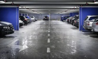 Заради мръсния въздух: Буферните паркинги на метрото остават безплатни и днес