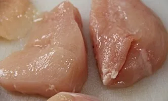 БАБХ спря 32 тона птиче месо от Полша за България със салмонела