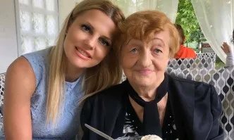 Бояна Шарлопова: Аз избрах да бъда отговорна към моята баба