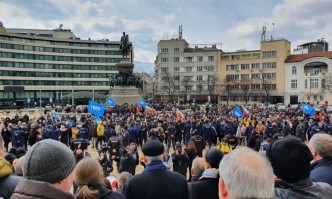 На протеста в защита на Бойко Борисов и пред полицията