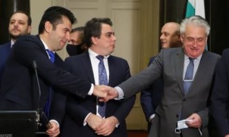 От Фейсбук профила на журналистката Соня КолтуклиеваСамо аз ли забелязвам