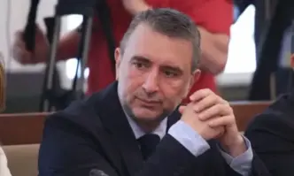 Над 120 европейски депутати от десните групи в Европейския парламент