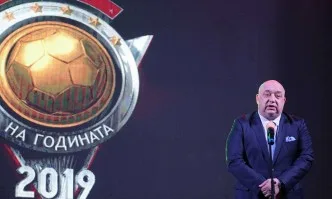 Кралев пожела на националния отбор да сбъдне мечтите на милиони българи като се класира на Евро 2020