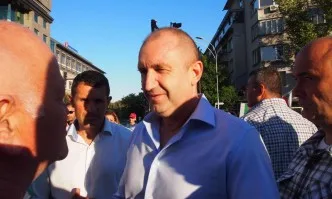 Радев във Варна – обяви, че Борисов е съсипал България и искал отново да я съсипе