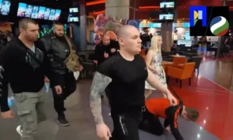 От Фейсбук профила на Виктор ДимчевТранссексуални активисти на ППДБ разхождат