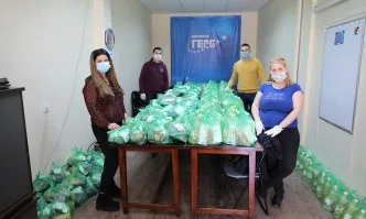 ГЕРБ раздава пакети с храна на 300 семейства в Русе