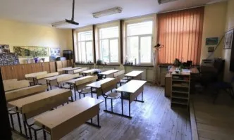 От петък учениците от 6-и до 12-и клас в София ще учат онлайн