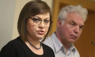 Служители се шегуват че е анексирала министерството на ЛорерБившата вече